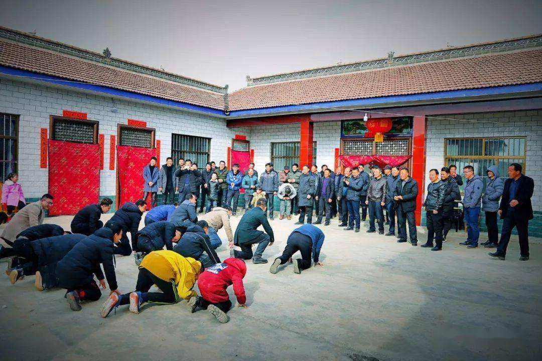 春节拜年磕头禁忌,初一磕头有啥讲究