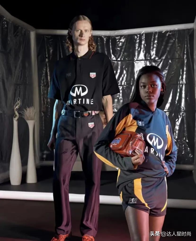 世界杯结束了，足球穿搭火了！欧阳娜娜、Jennie、Bella集体撞衫