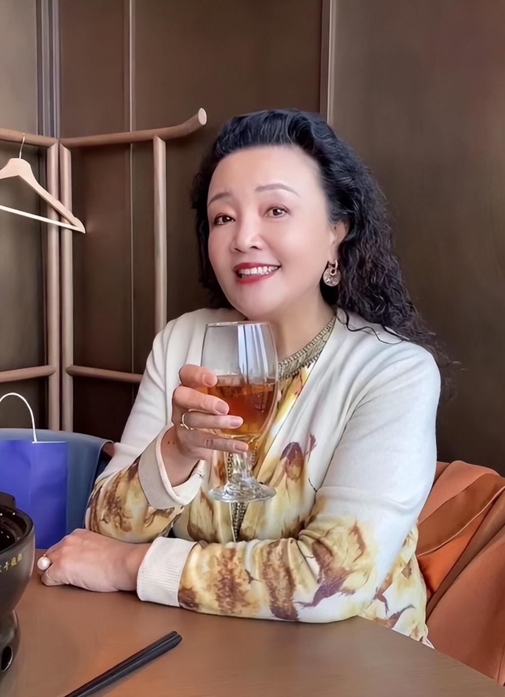 日军兽行：当着男人的面玷污了女儿，临走还残忍割下妻子乳房