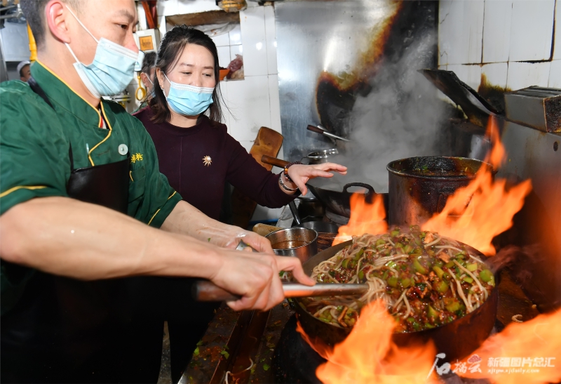 乌鲁木齐玲玲米粉哪家好吃,乌鲁木齐有几家玲玲米粉