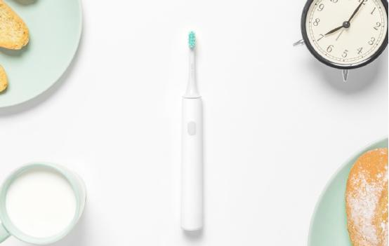 电动牙刷和普通牙刷对牙的好坏,飞利浦牙刷充电器如何判断好坏