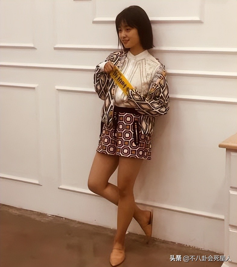 杨幂杨颖身材对比,杨幂的腰臀比