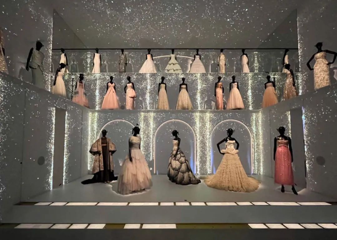 迪奥巴黎旗舰店,迪奥dior包包旗舰店