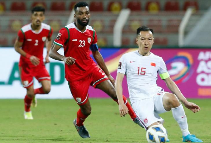 中国男足主帅李霄鹏评价国足,国足阵容大换血李霄鹏给出答案