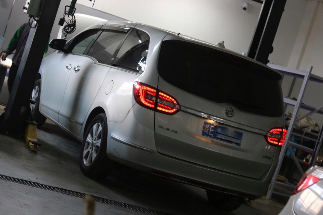 破烂的车变成新车,破烂的车子翻新