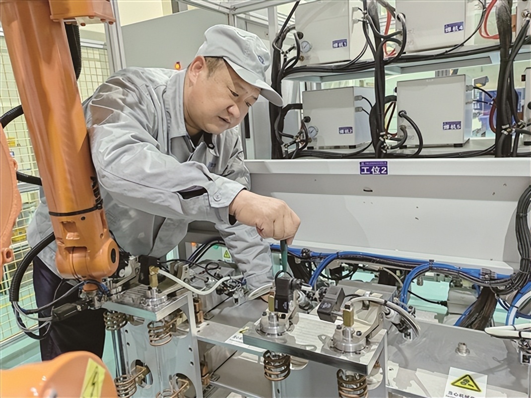 北疆工匠护航核燃料元件生产