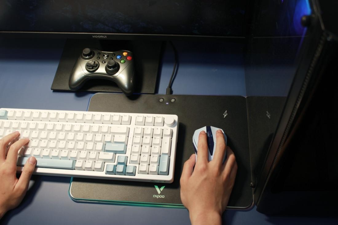 蜻蜓f1promax和雷柏v300w,一款随心所欲的高效鼠标雷柏v330