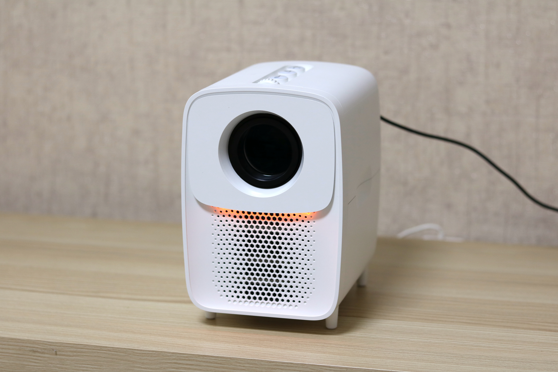 哪款4k投影仪性价比最高,一千块以下的投影机