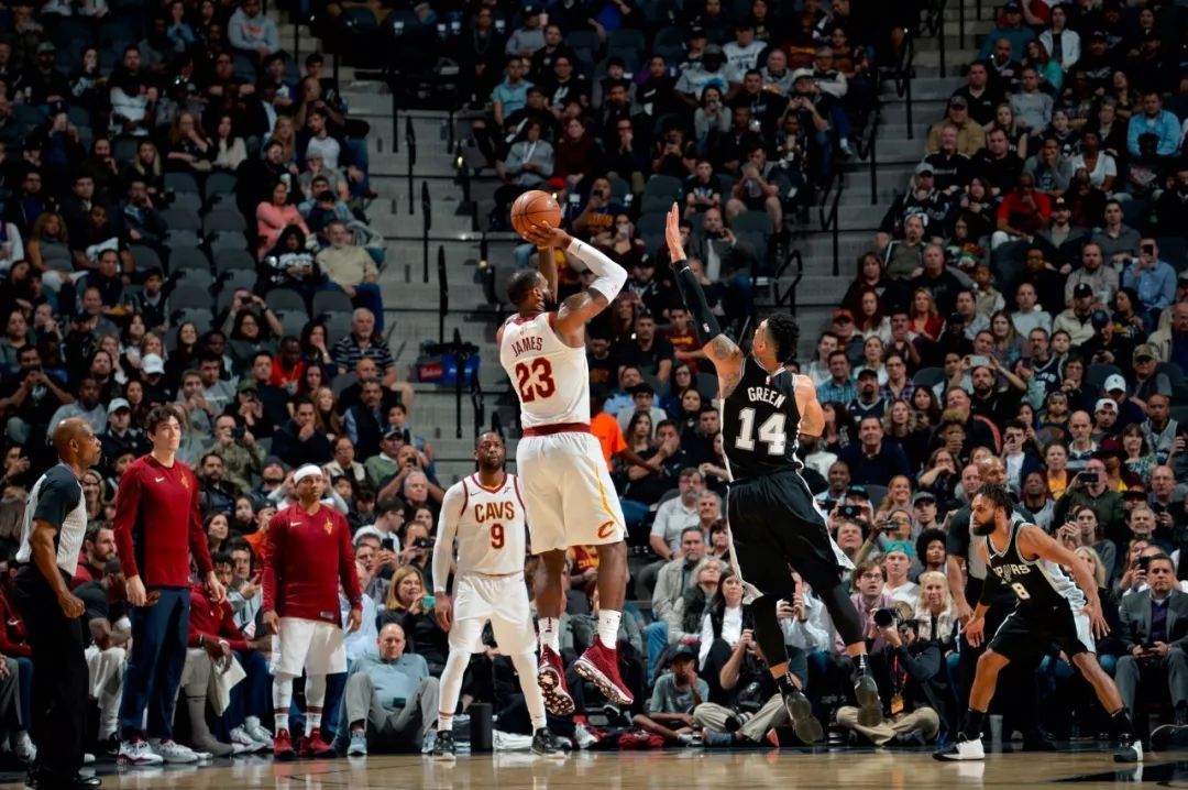 【NIKELEBRON】NBA历史得分王的球鞋之路