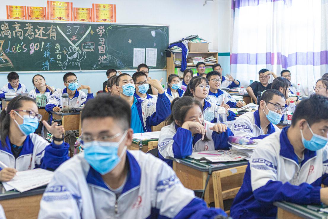 高三一模只考了366,文科生350分建议高考还是单招