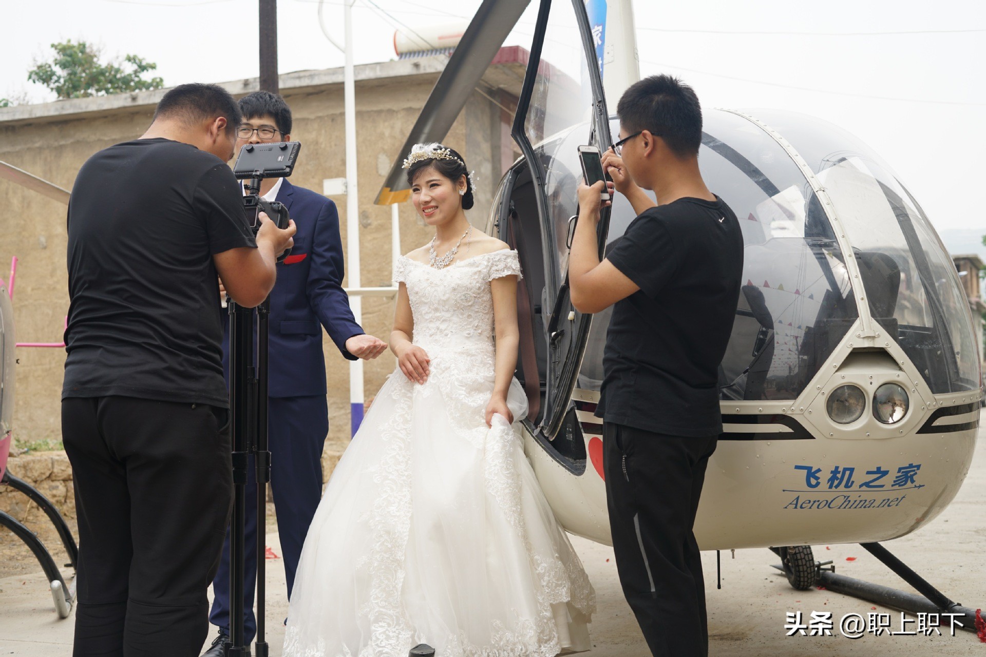 职业伴娘一个月多少钱,职业伴娘一般工资