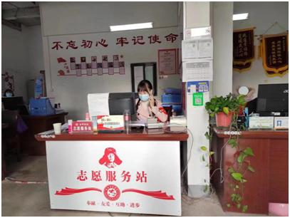 下沉“疫”线倾力服务用“志愿红”守护“健康绿”——市*访信**办*党**员干部积极助力打赢疫情歼灭战