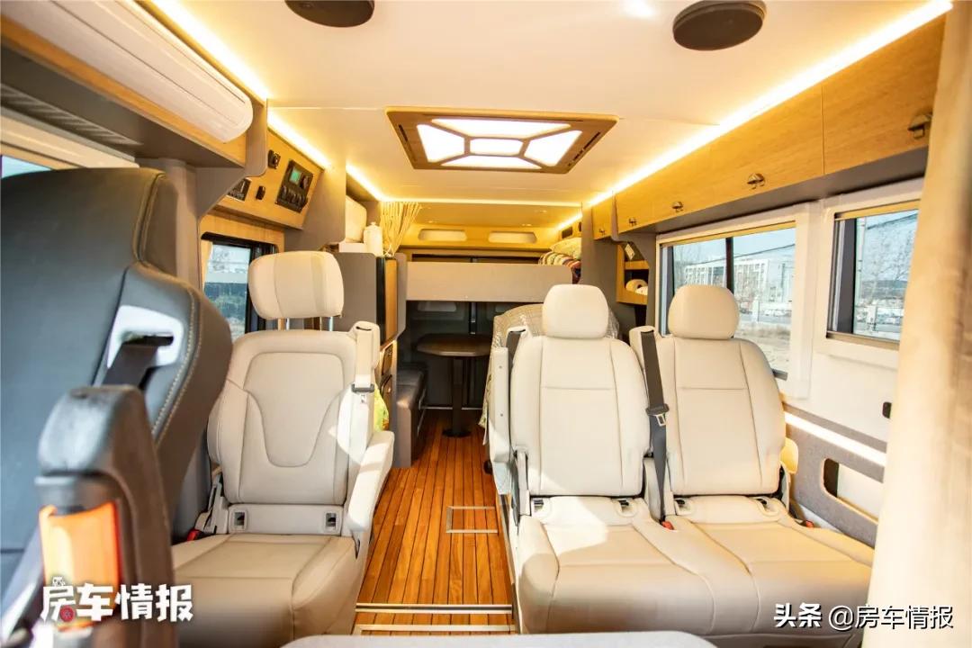 东风2.3t四驱短轴低顶房车,十堰东风特种四驱房车