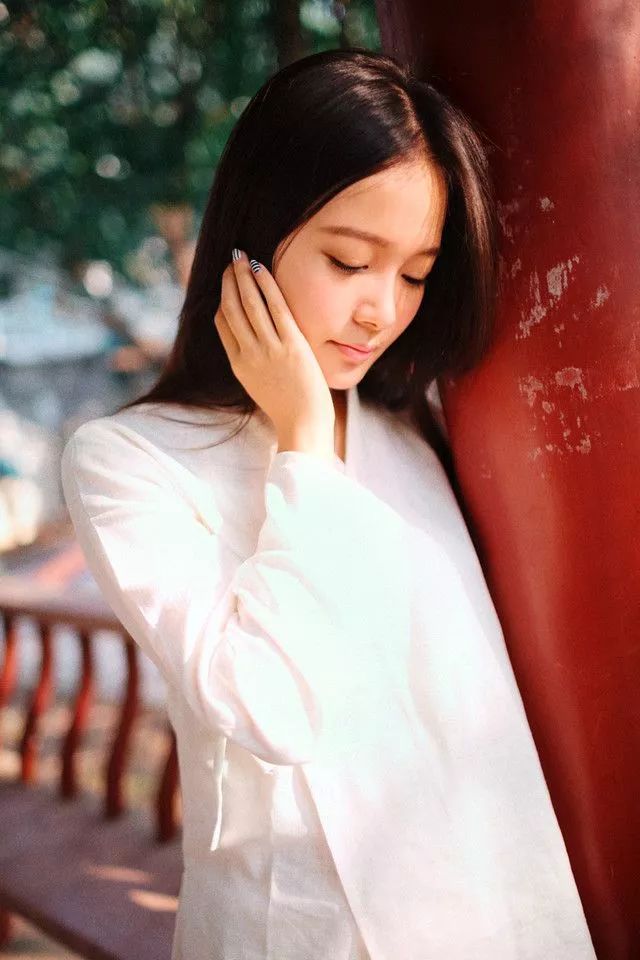 我曾踏月而来只因你在山中日落,我曾踏月而来只因你在山中