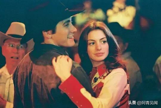 安妮海瑟薇演帕金森的电影,oneday安妮海瑟薇电影完整在线