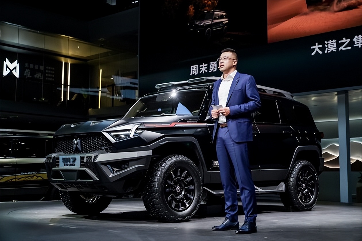 猛士越野车新物种,猛士917硬派越野车型