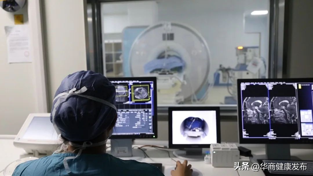 西北首台术中核磁共振登场！术中“核*器武**”精准制导切除多部位颅内肿瘤