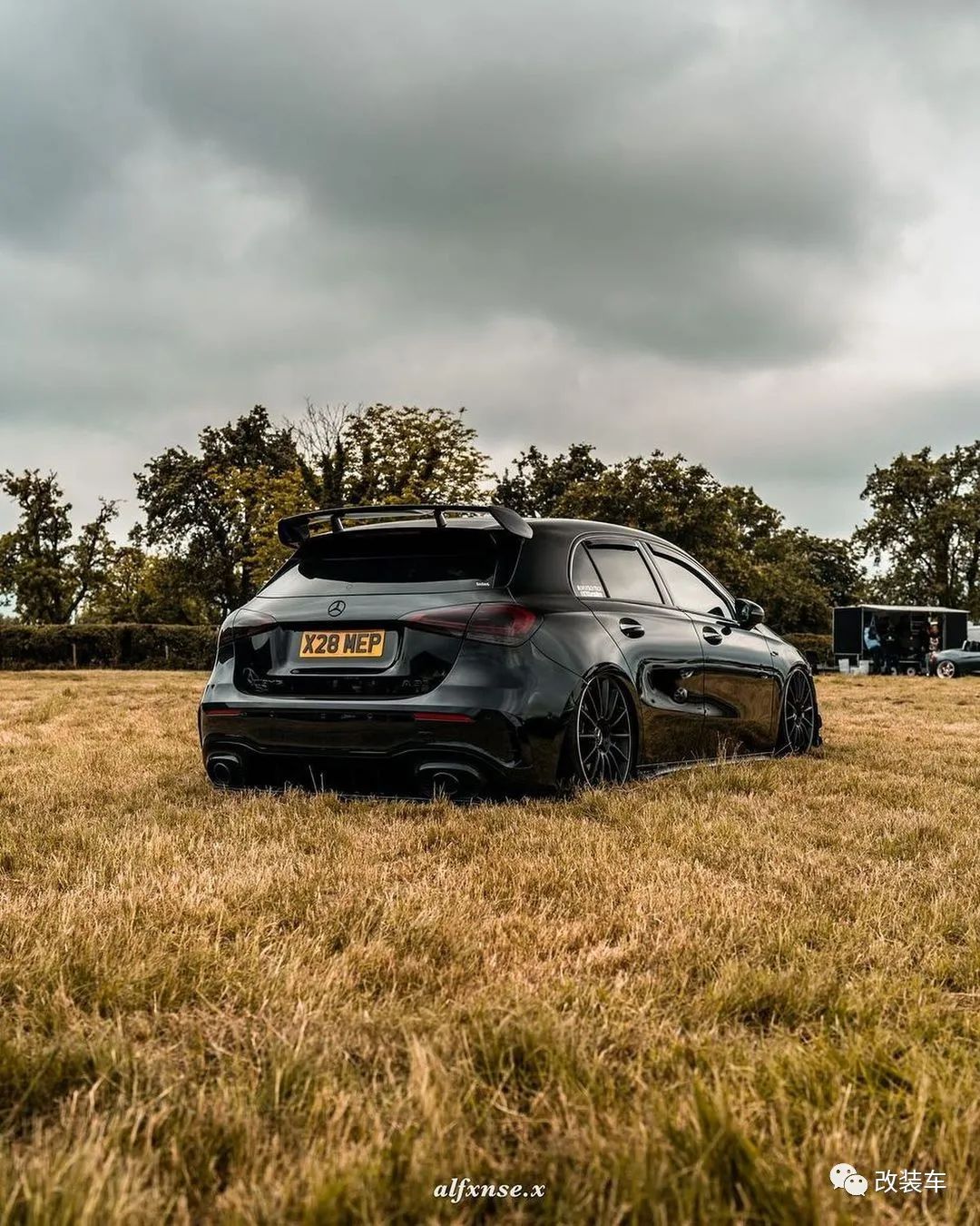 奔驰车模amga35,奔驰c级小姐姐改装