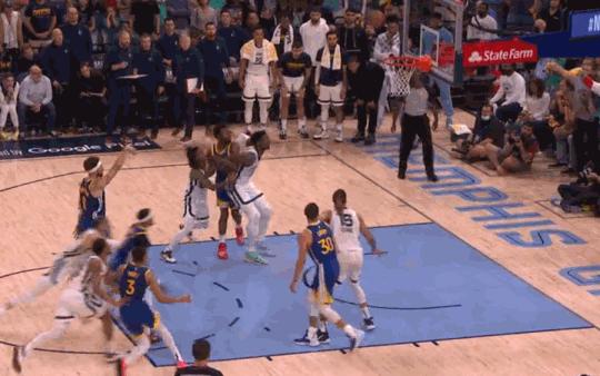 勇士2次吃亏照样赢球！裁判报告3次错漏判，4.8秒出界球有定论