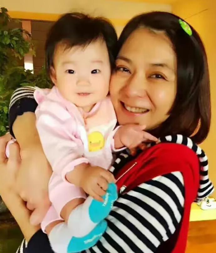 张兰谈汪小菲大s抚养权,大s晒汪小菲2600万借据张兰回应