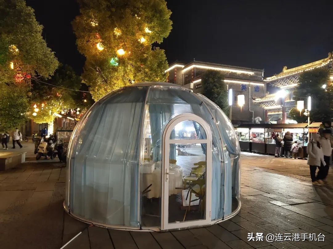 辞旧迎新烟火气照人间举杯敬此年,人间烟火气辞旧迎新时举杯庆团圆