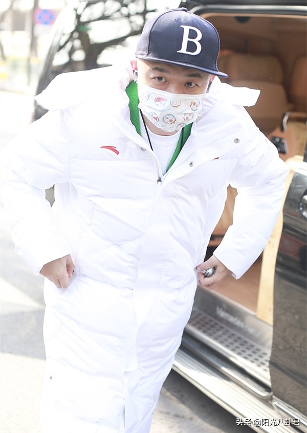 央视春晚第三次联排邓超,赵丽颖朱一龙现身春晚联排