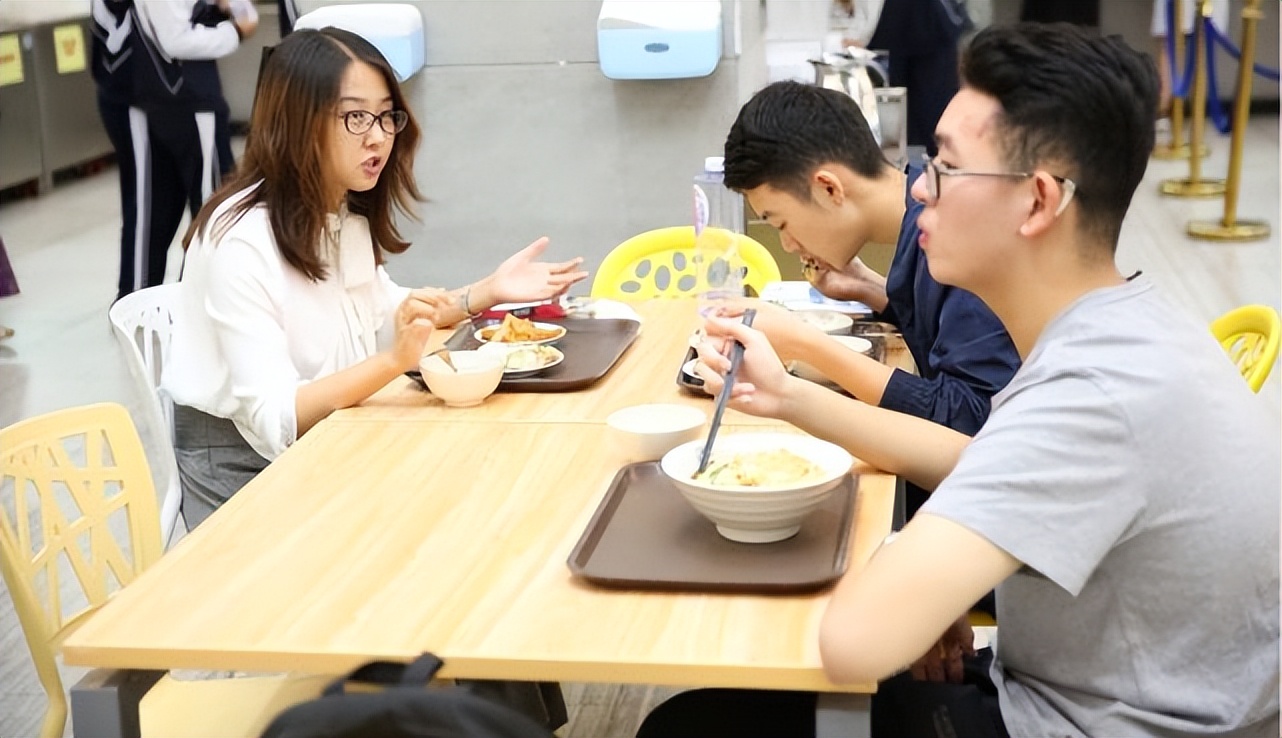 深圳市厚德书院录取分数线,深圳市厚德书院招生办电话