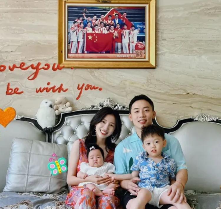 体操周捷图片,体操女神周捷