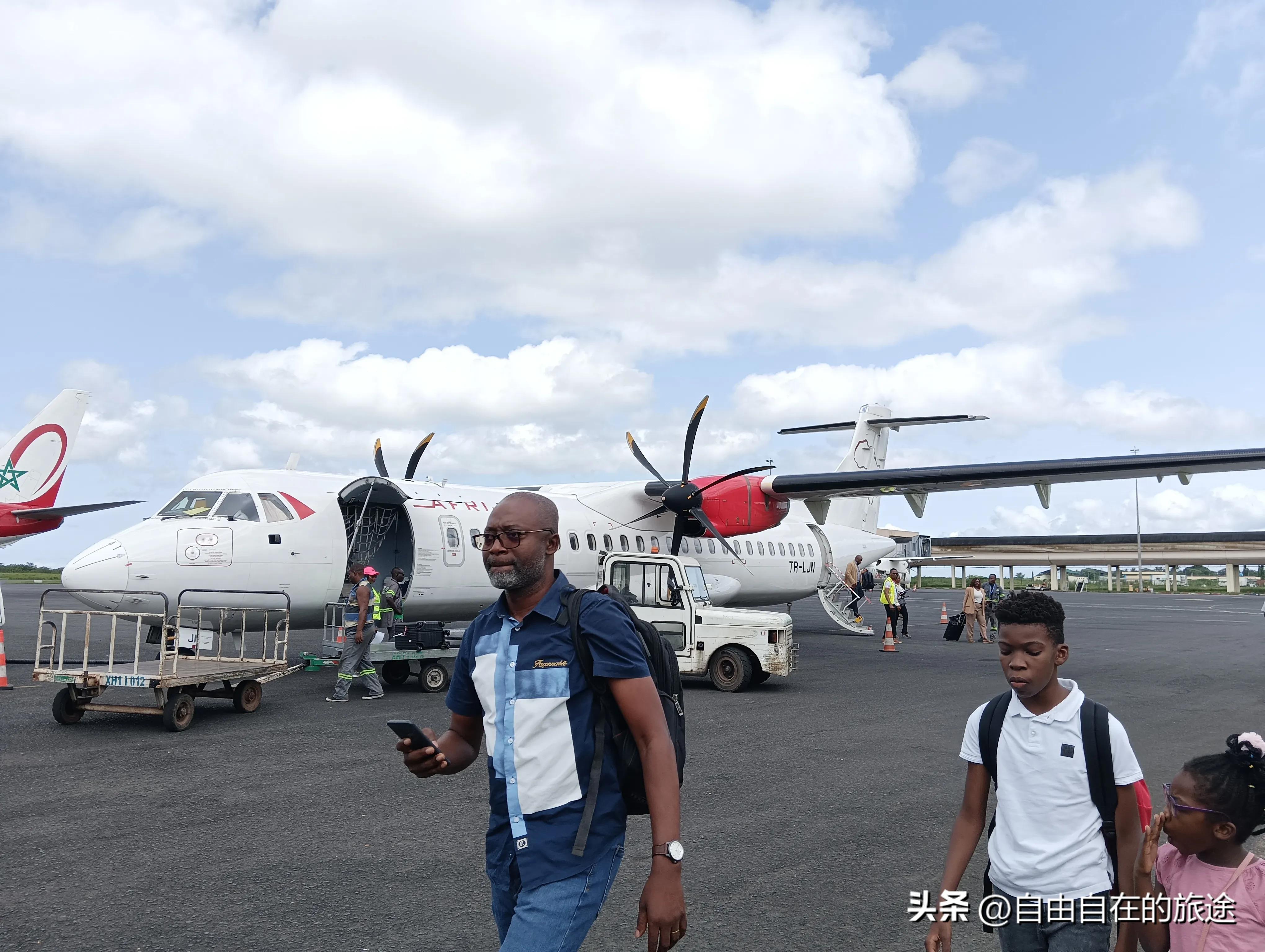 非洲的支线小飞机你敢乘坐吗？