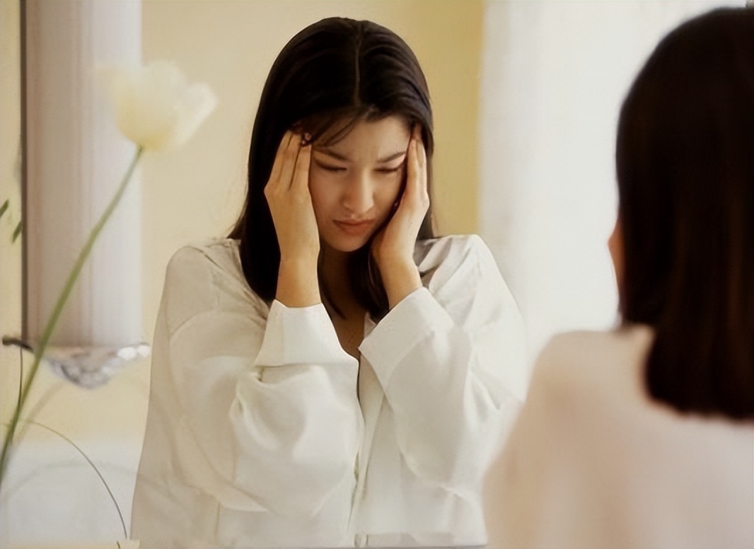 女生频繁“用手”危害大？如果不戒掉，这五个后果会来临