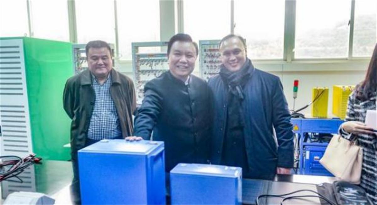 向美国捐钱的钟馨稼现状如何,钟馨稼给美国捐款