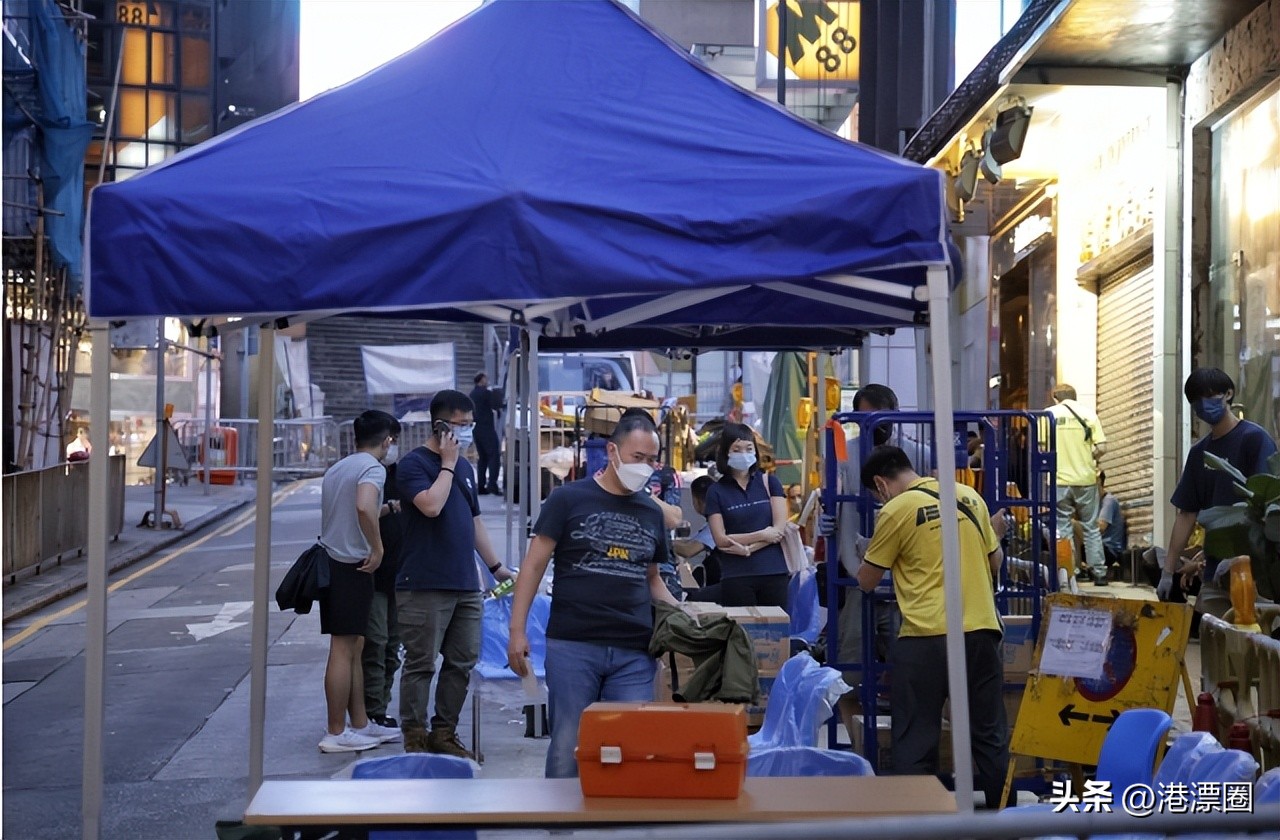 轰动全球的*踏事踩**故，彻底改变了香港