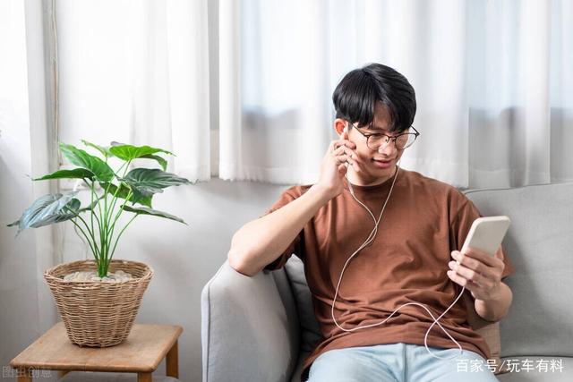 关于手机电池充电的正确方法,手机电池用到百分之几充电最耐用