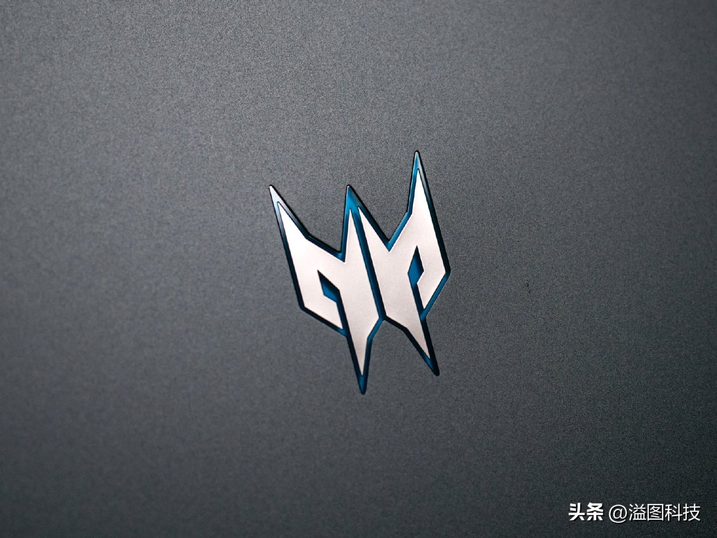 持续进化的游戏,宏碁掠夺者战斧300和拯救者r9000p