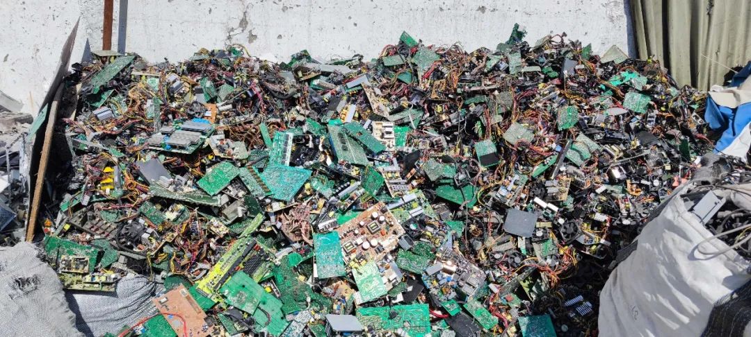 迪拜的富人区捡垃圾,迪拜可以捡垃圾吗