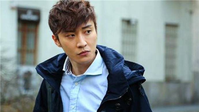 李佳航关闭账号别说我蹭热度了,李佳航为中国足球发声