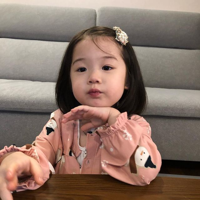 最近超火的可爱小女孩表情包,小女孩可爱萌表情包