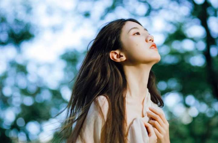 拍照显脸小精致教程,拍照怎样显得脸小