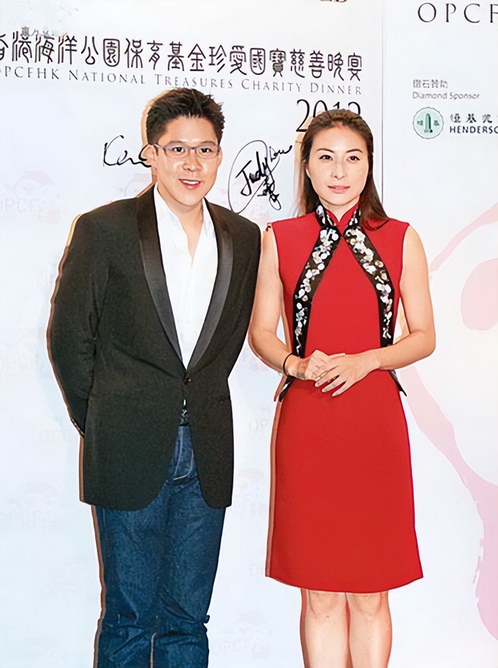 跳水皇后郭晶晶晒全家福,跳水女皇郭晶晶和豪门阔少