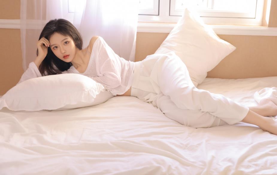 怎样和女生聊天找话题避免尬聊呢,三种聊天开场白助你轻松解决尬聊