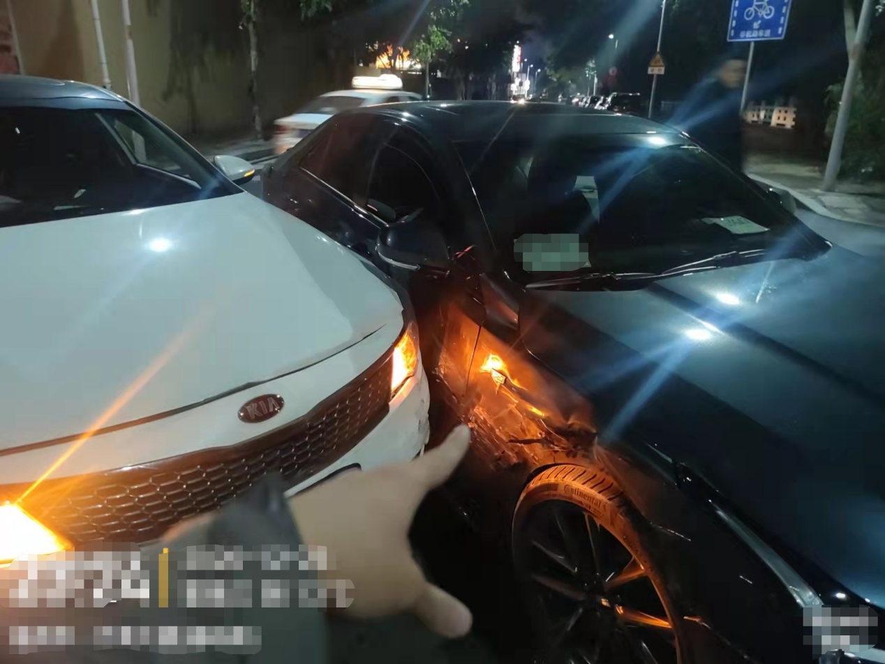 比亚迪被撞了怎么处理,比亚迪被撞对方全责怎么处理