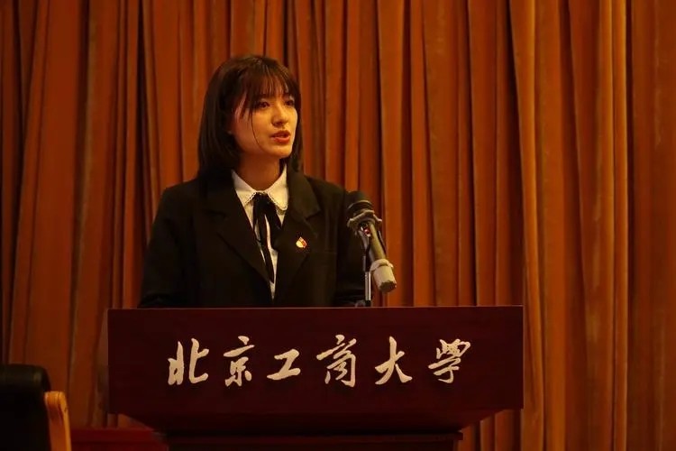 国内哪所大学化妆品专业最强,二本可以上的化妆品专业有哪些
