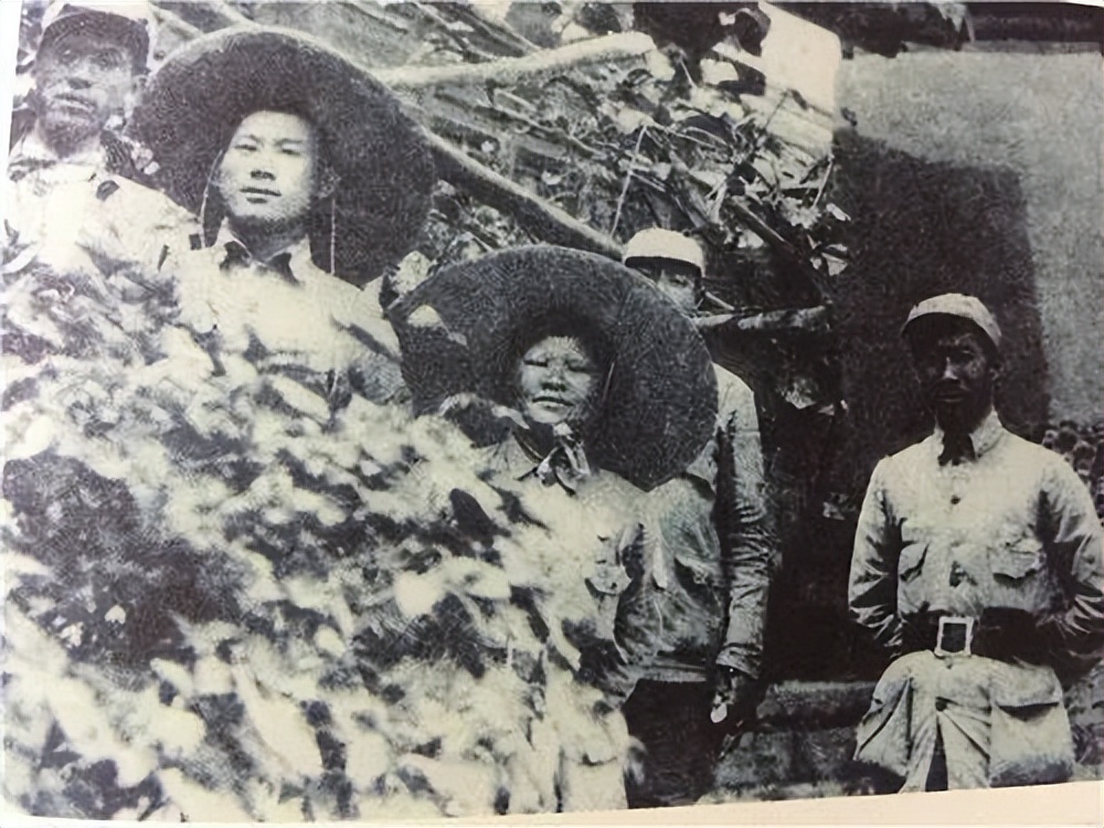 革命诗词背后的故事丨周恩来曾称她为“中国的贞德”