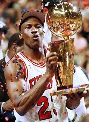 艾弗森被采访,艾弗森在nba是打什么位置的