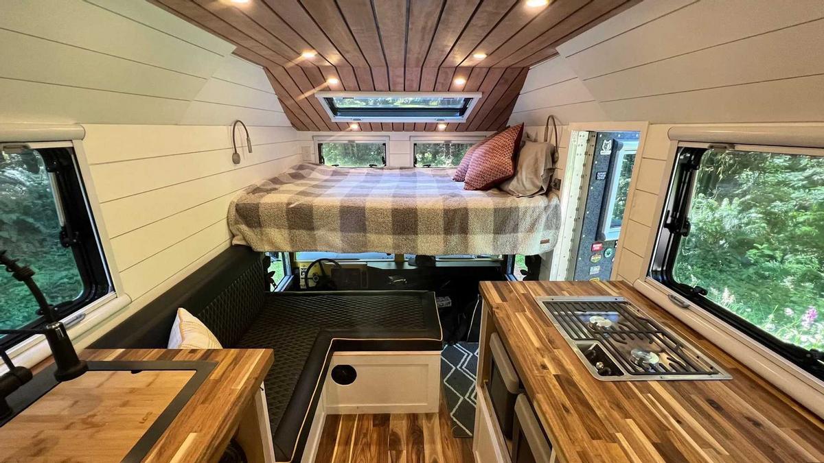 悍马h1改装履带越野房车,悍马h1油箱多大