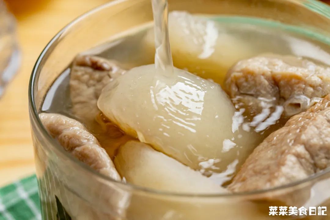 别一咳嗽就心慌！这一碗2步搞定，喝完喉咙都舒爽了