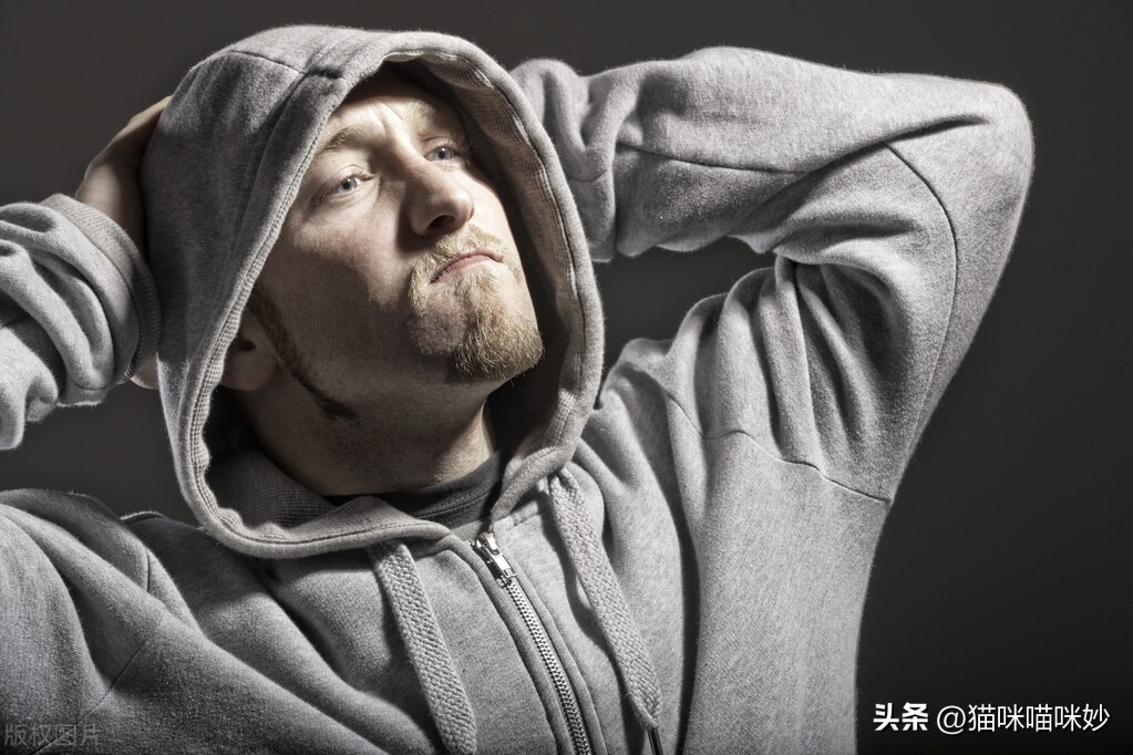 简单叙述一下心口不一的心理现象,如何看待那些心口不一