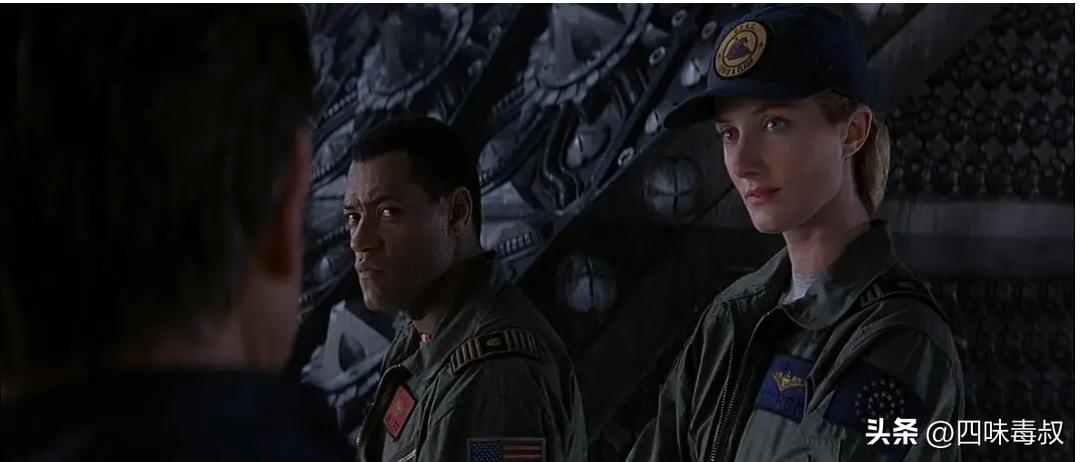 当飞船撞见魔鬼，神学便附体在科学身上