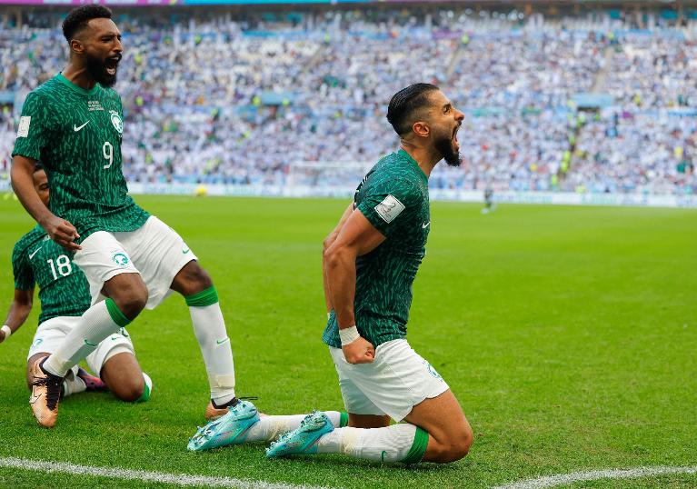 今年世界杯越位用的什么技术,世界杯裁判黑科技