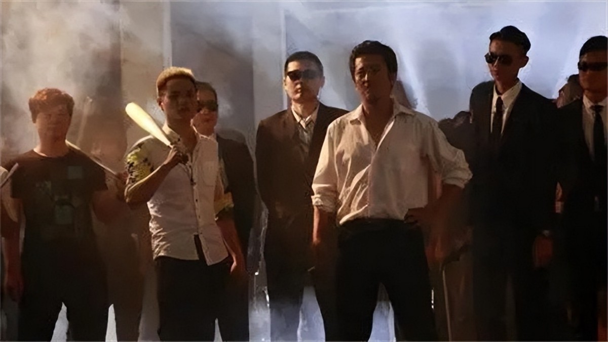 为什么香港有那么多黑帮？1997年香港回归，黑帮到底去哪了？